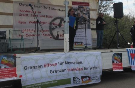 Eine der Ostermarsch-Forderungen: Grenzen öffnen für Menschen. Grenzen schließen für Waffen.